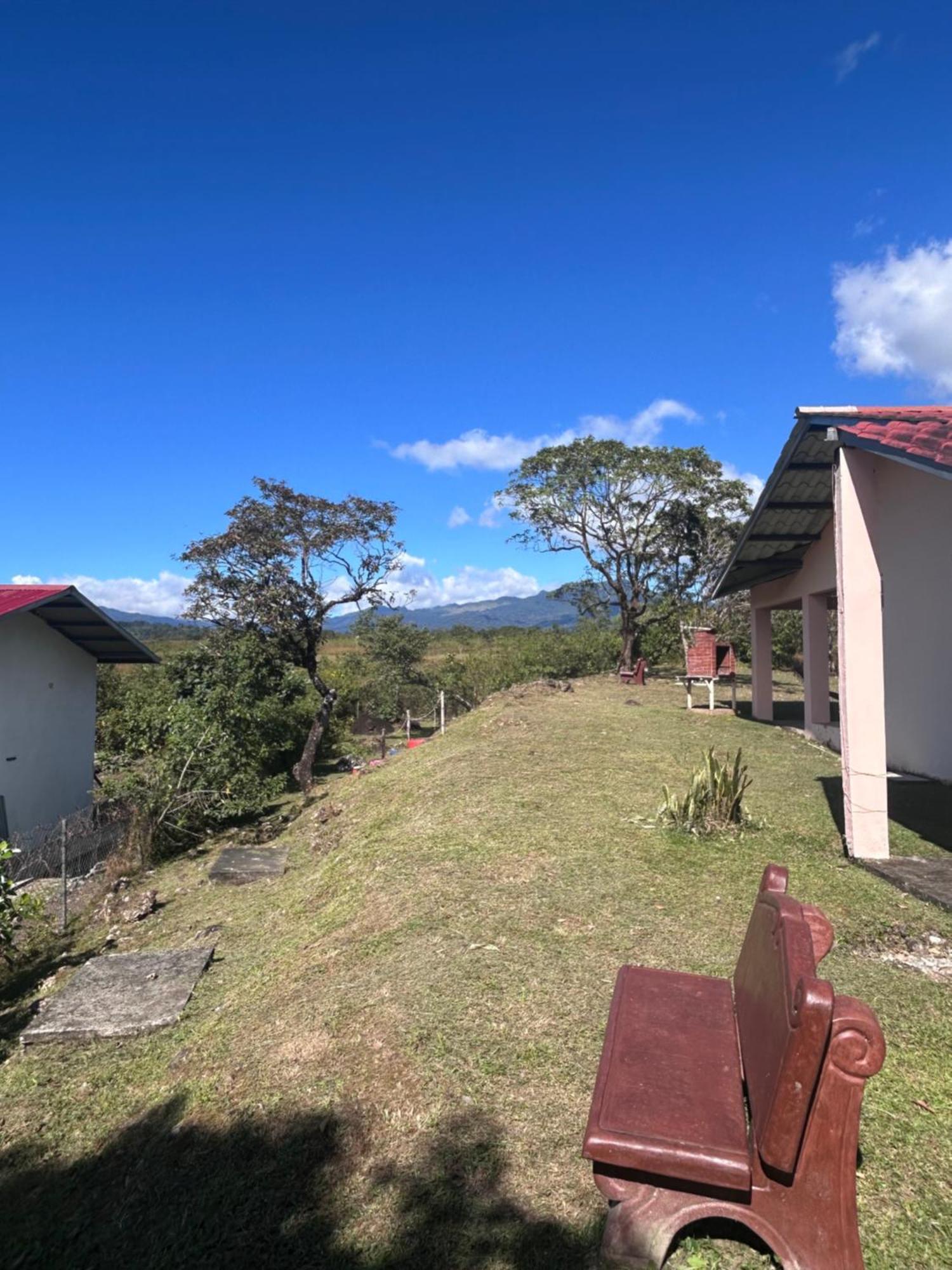 Linda Vista Cabins Бокете Экстерьер фото
